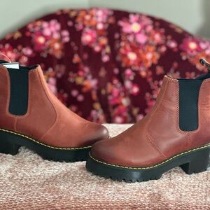 Dr. Martens Boots ( Like New)